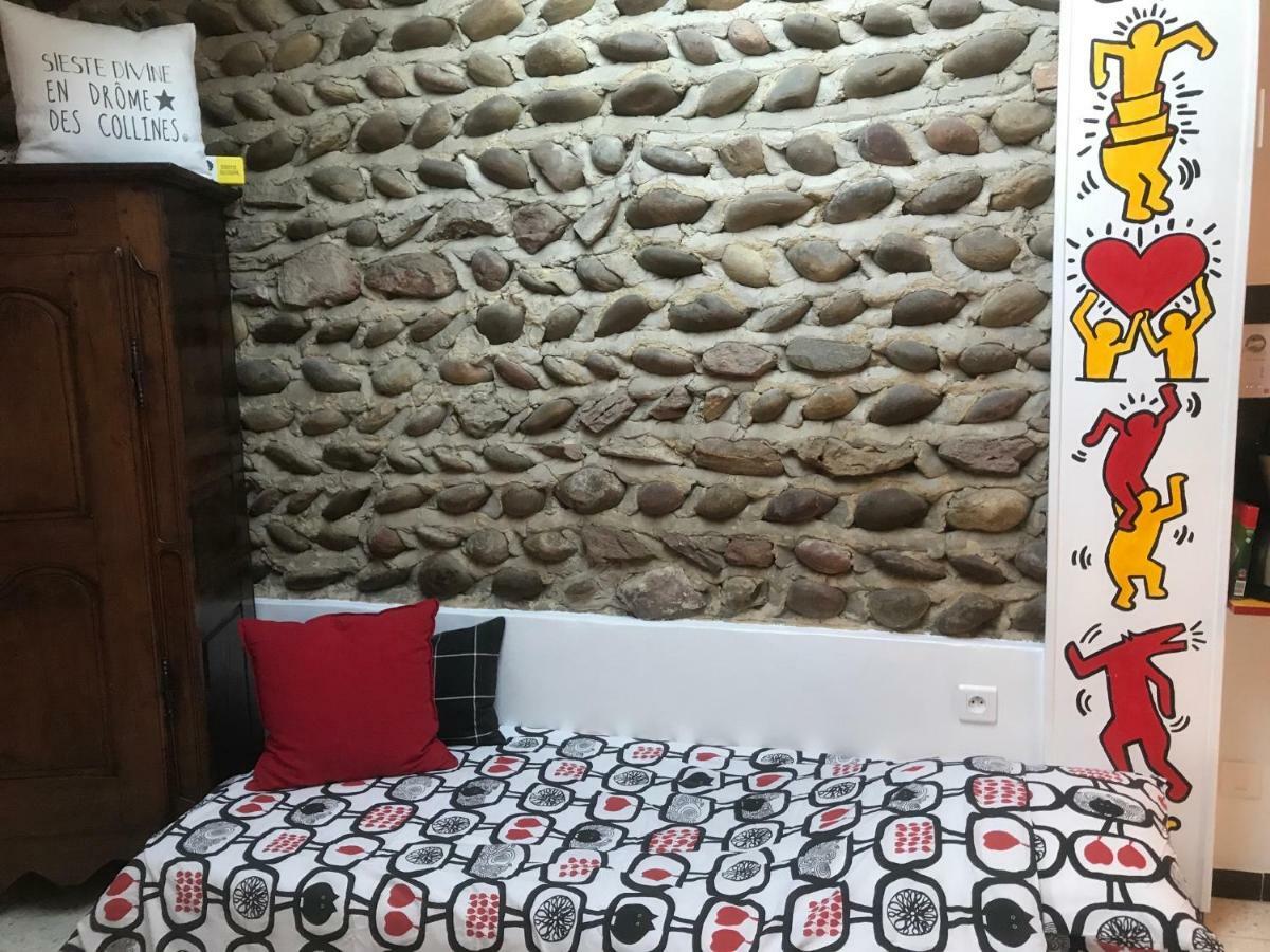 לינה וארוחת בוקר אוטריב Chez L'Antiquaire מראה חיצוני תמונה
